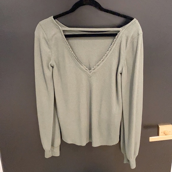 Hollister Long Sleeve Open Back Top - Picture 2 of 3